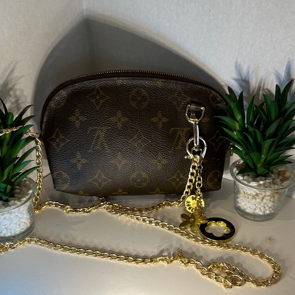 Louis Vuitton Mini Monogram Pouch 
No Visible Date Code- former Project Piece - Picture 1 of 10